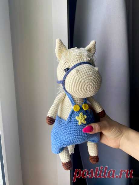 PDF Лошадка крючком. FREE crochet pattern; Аmigurumi toy patterns. Амигуруми схемы и описания на русском. Вязаные игрушки и поделки своими руками #amimore - лошадь из обычной пряжи, лошадка, конь.