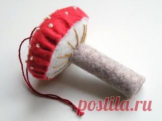 NANCY NICHOLSON: Учебники для Рождества No.5 ... Toadstool