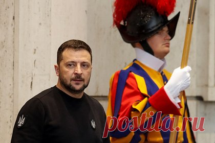 Зеленский пригласил Папу Римского присоединиться к украинской «формуле мира». Президент Украины Владимир Зеленский, находящийся с визитом в Ватикане, призвал Папу Римского Франциска участвовать в реализации «формулы мира». Об этом Зеленский написал после окончания встречи с понтификом, которая состоялась во время его визита в Италию и Ватикан 13 мая.