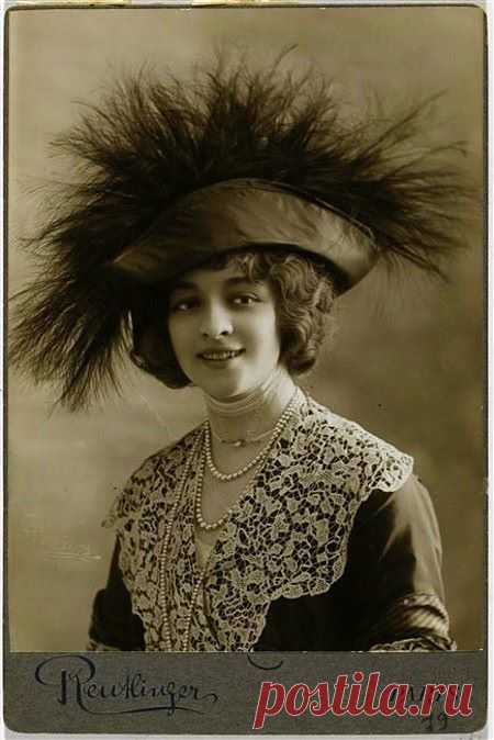 Женская мода начала ХХ века. 1908-1914. Закат "Прекрасной эпохи". - Рубиновый будуар