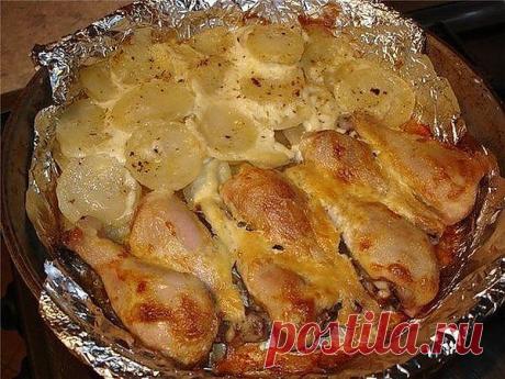 Картофель, запеченный с куриными ножками