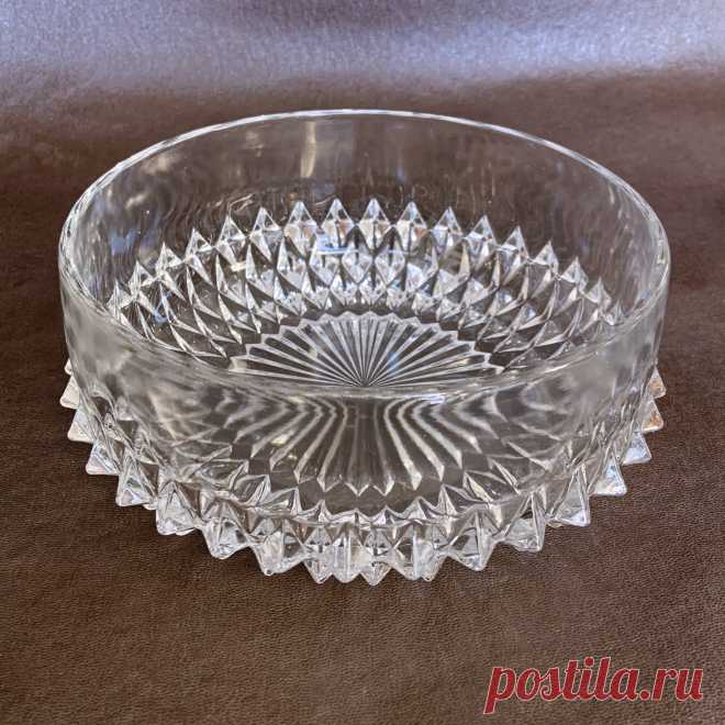 Title: Vintage Diamond Point Serving Salad Bowl by Indiana Glass Co. USA Toronto  Canada Home Table Kitchen Decor Glassware Housewares Tableware Sparkly  Clear Freelton Hamilton Toronto Canada Seller Reseller Vendor Shop Store  Community – Found on Google from jacksdaughterofalltrades.com