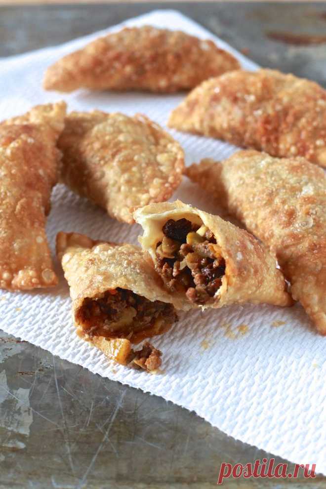 Pastelillos де Карне (Пуэрто-Риканские Мясные пирожки) - Noshery
