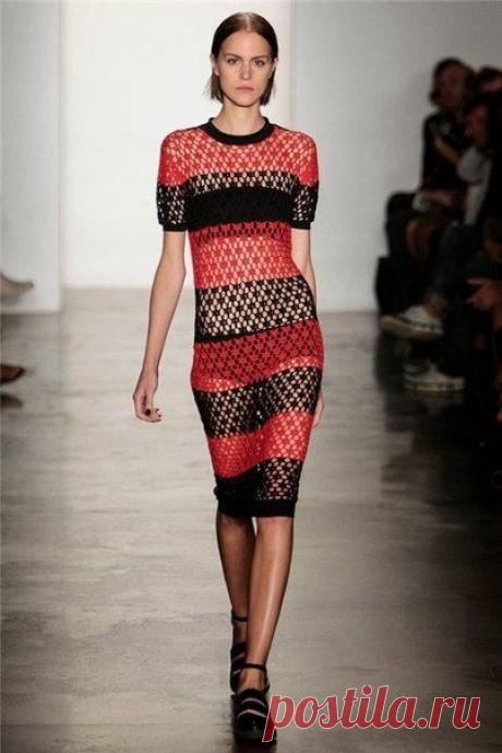 Платье в черно-красных тонах - Платье.Сарафан