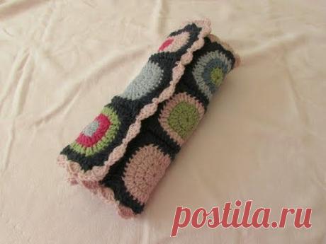 VERY EASY crochet circle granny square blanket tutorial for beginners