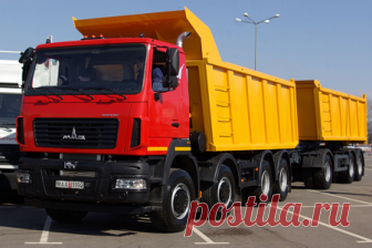 Новый самосвальный автопоезд МАЗ-6516С9 представили на 