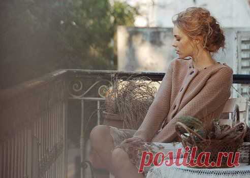 Жить так, как вы хотите - это не эгоизм. Эгоизм - это когда другие должны думать и жить так, как вы хотите.
Оскар Уайльд