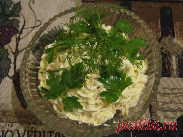 " Американский" — Так как Американцы любят овощи в этот сала входят почти все овощи, которые только бывают. Берутся: свекла, морковь, огурцы, капуста( разная, можно три любых сорта) перец болгарский(светофор) зеленый горошек.