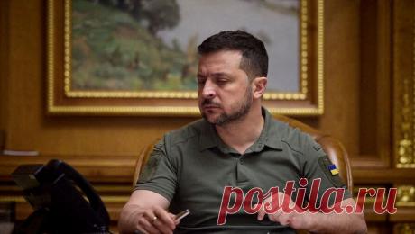 Зеленский подписал закон о запрете канонической УПЦ. Президент Украины Владимир Зеленский подписал закон, позволяющий запретить каноническую Украинскую православную церковь (УПЦ), одобренный парламентом страны. Об этом сообщает ТАСС со ссылкой на сведения, опубликованные на сайте Верховной ...