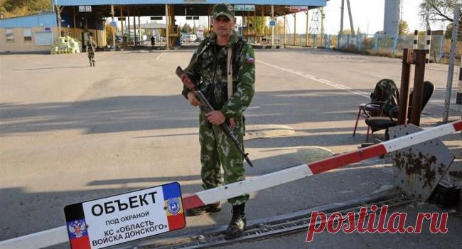 Казанский: на Донбассе приведен в действие план Даллеса На своей странице в Фейсбуке журналист Денис Казанский сообщает о том, что на Донбассе не только существует, но уже и действует так называемый план Даллеса, информирует replyua.net. Казанский сообщает о том, что главарь боевиков Игорь Плотницкий ввел самый жесткий контроль на таможне – на границе с территориями, который контролирует еще один главарь боевиков – Александр …