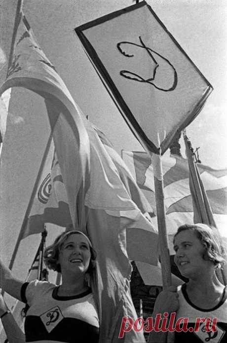 Советская эпоха на знаковых фотографиях лучшего репортёра сталинской эпохи Марка Маркова-Гринберга