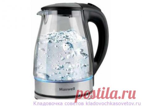 Как устранить запах пластмассы в новом чайнике
Вы купили новый пластмассовый электрический чайник. Но покупку омрачила одна неприятность – чайник имеет неприятный запах пластмассы, который потом переходит в воду, которую мы кипятим. Сама пластмасса фактически не имеет резкого запаха, но в самом чайнике чувствуется запах красителя и пластификатора, который специально добавлен в большом количестве для продления срока службы чайника и улучшения его внешнего вида.