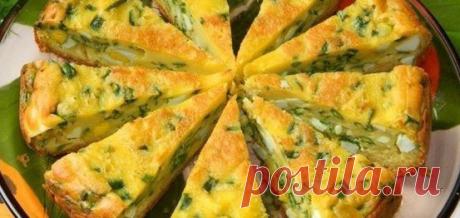 Очень простой заливной пирог с яйцами и зеленым луком | edazdorova.ru