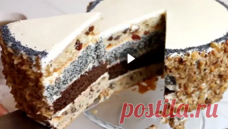 КОРОЛЕВСКИЙ ТОРТ
для коржей: - сливочное мало - 100 гр  сметана 15-20% - 2 ст. (400 гр.) сахар - 2 ст. (340 гр.) сода - 2 ч.л.(10гр.) + лимонный сок мука- 3-4 ст. (500гр.) ванильный сахар - 1 пакетик орехи - 100 гр мак - 1/2 ст. (80гр.) кэроб или какао- 1/4 ст. (30гр.) изюм - 1/2 ст. (80гр.)
для крема:
- творожный сыр - 600 гр. - сгущенка 2-3 ст.л. - масло 150 гр. - ванильный экстракт - 1 ч.л.
Выпекать коржи 20-25 минут при температуре 180 градусов.
На 15 минуте поменять противни местами!