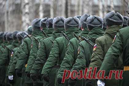 Сириец заключил контракт с Минобороны России, был признан негодным и сбежал. В Карелии разыскивают подлежащего депортации 40-летнего сирийца Бахаа Халиля, который сбежал из больницы после выздоровления от COVID-19. Как стало известно, чтобы избежать выдворения, мужчина подписал контракт с Минобороны России. Однако его признали негодным. Также у иностраца выявили коронавирус.