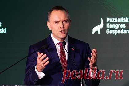 Президент Польши объявил о прекращении помощи украинским беженцам