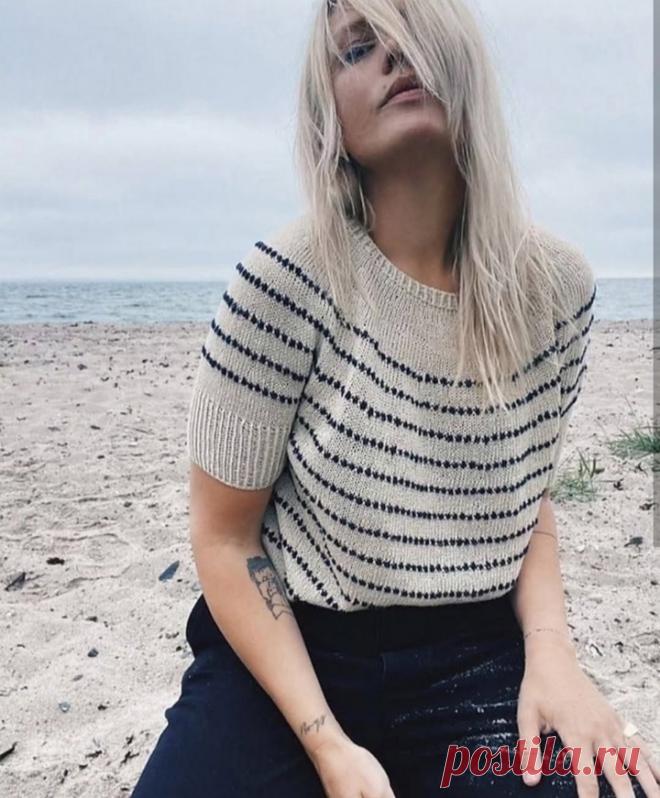 Полосатая футболка с круглой кокеткой