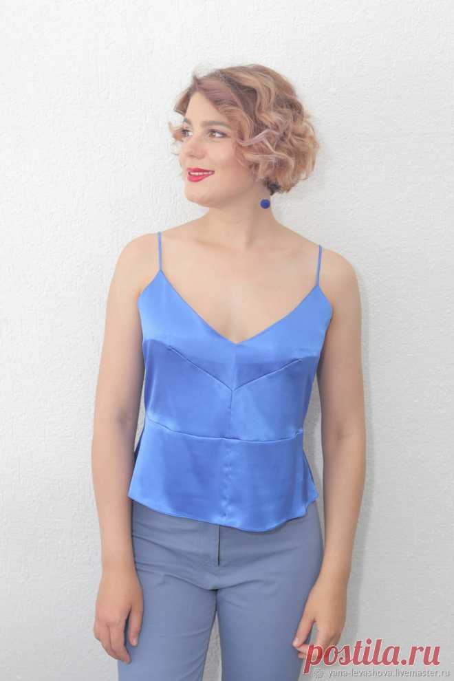 Топ шелковый на бретелях маечка из шелка – заказать на Ярмарке Мастеров – OO3RMRU | Топы, Москва Топ шелковый на бретелях маечка из шелка в интернет-магазине на Ярмарке Мастеров. Пошив, готового нет в наличии. Цвет может быть любым по вашему выбору. Ткань Италия.

В сообщении пишите ваш номер телефона с вотсапом.

Пошив дистанционный по меркам. Фасон полуприлегающий. Степень открытости по вашему желанию, может быть более закрытым.