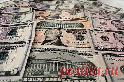 Экс-министра юстиции Украины упрекнули в трате сотен тысяч долларов на колледж сына