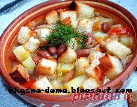 Суп с фасолью, капустой и сухариками - Вкусно Дома