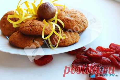 Овсяное печенье без сахара и маргарина с финиками, курагой и виноградом.