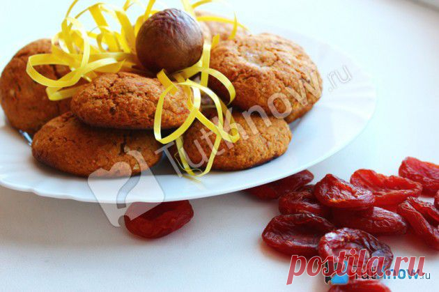 Овсяное печенье без сахара и маргарина с финиками, курагой и виноградом.