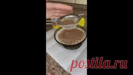 Полезный и очень вкусный творожный мусс с бананом на скорую руку!
Нам понадобится:
- Творог
- Натуральный йогурт
- Банан
- Какао для посыпки

Итак, подготавливаем с вами все наши ингредиенты, смотрим внимательно видео и делаем всё то же самое, что там указано. Немного времени и готов диетический десертик!

Приятного аппетита!