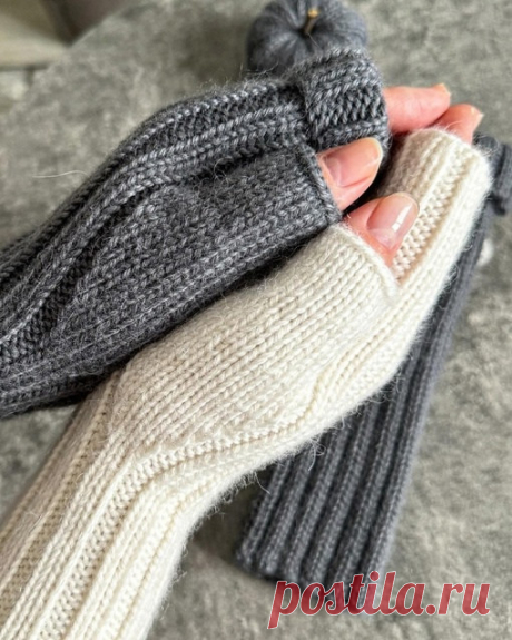 Митенки спицами резинкой 2 на 2 Автор описания: @lavka_sofy.byпряжа Baby Alpaca ( 50г/75м)⠀спицы 3,75 ( на леске 80 см )узор резинка 2*2пальчик вяжем лиц. гладью⠀На спицы набираем 48 петель +1 для замыкания в круг. Вяжем резинкой 2*2 по кругу ( способом Magic Loop ) 30 рядов⠀Когда связаны 30 рядов, выбираем в узоре 2...