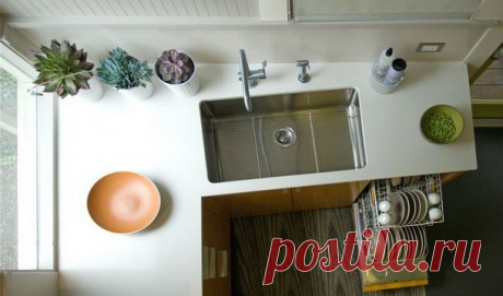 Как обустроить маленькую кухню: 7 находчивых идей