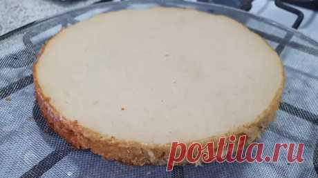 (7) Низкокалорийный Муссовый Яблочный пп Торт/Просто находка для худеющих! - Сайт Рецептов - медиаплатформа МирТесен Ингредиенты:
Яблоки Гренни Смит – 4шт.
Мука рисовая – 70г Яйца – 2шт.
Разрыхлитель – 1ч.л.
Молотая корица – 1/2ч.л. молотая ваниль – 0,5ч.л. обезжиренный йогурт – 150г
Для начинки: Овсяные хлопья – 150г Кефир 1% – 2 стакана Отруби (овсяные) – 3ст.л. нежирный сыр – 50г
Приготовление:
1. Яйца взбейте с йогуртом, добавьте муку, разрыхлитель, корицу и ваниль, перемешайте до однородн…