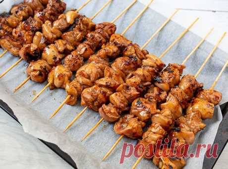 Фото пошагово на Вкусном Блоге. Рецепт куриных шашлычков терияки на сковороде, на гриле, в духовке БЕЗ маринования. На противень и доводим до готовности в духовке при 180 ≈ 7-10 мин