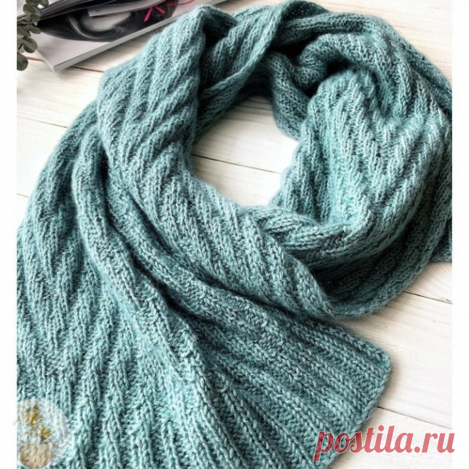 Симпатичный несложный двусторонний шарф