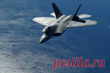 В США рассказали о проблемах истребителя шестого поколения. Истребители F-15 Eagle и F-22 Raptor создавались США в условиях противодействия с СССР, тогда как самолет программы Next-Generation Air Dominance program (NGAD) разрабатывается для противостояния как с Россией, так и с Китаем, рассказал Defense News генерал Военно-воздушных сил (ВВС) Соединенных Штатов Марк Келли.