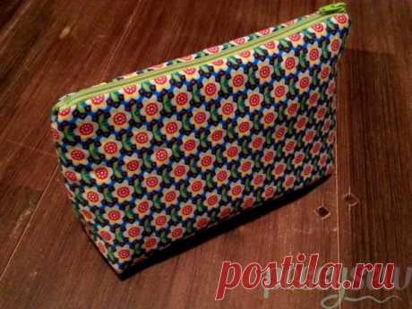 DIY, Multifunctioneel ritszakje, gratis patroon in 5 maten - Peggy Sew