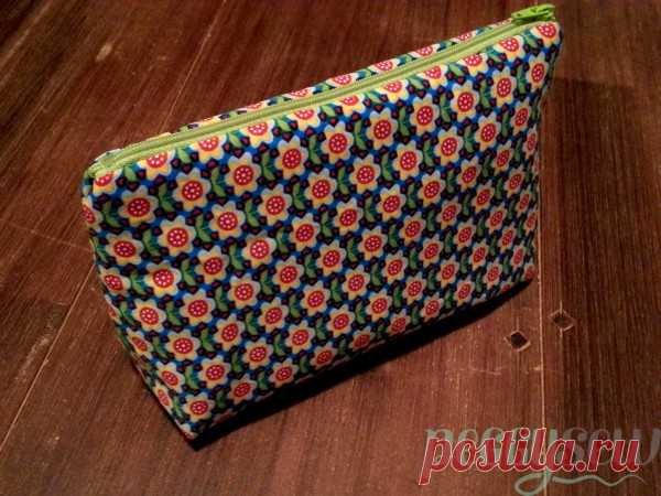 DIY, Multifunctioneel ritszakje, gratis patroon in 5 maten - Peggy Sew