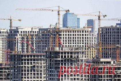 Россияне рекордно задолжали по ипотеке. В мае 2023 года задолженность россиян по ипотечным кредитам впервые превысила 15 триллионов рублей. Об этом сообщает Центробанк. Также отмечается, что за месяц объем выдач жилищных ссуд вырос на три процента и достиг 157,8 тысячи кредитов — показатель стал максимальным с декабря 2022 года.