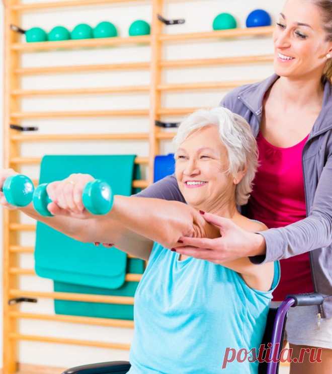 15 Easy And Effective Chair Exercises For Seniors Chair exercises are low-impact seated workouts to improve mobility, balance, and coordination. Here are 15 chair exercises for seniors to do at home.
