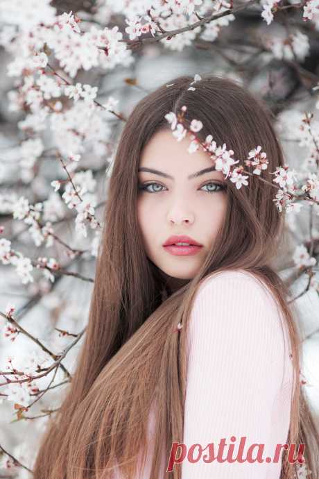 Фотоподборка с девушками ~"Каждая женщина - это мелодия!"