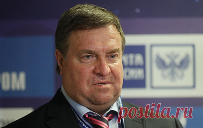 Сальников оценил решение не менять Темникову на Ефимову на Олимпиаде в Токио. Темникова в четверг не сумела выйти в финал на дистанции 200 м брассом Президент Всероссийской федерации плавания (ВФП) Владимир Сальников прокомментировал решение МОК не менять российскую пловчиху Дарью Ефимову, которая должна была выступать на Олимпийских играх в Токио в 2020 году, на другую спортсменку в связи с допинговым скандалом. Ефимова ранее была отстранена от участия в Олимпийских играх из-за показаний ее б…