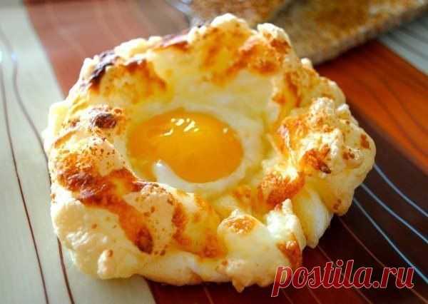 Как приготовить яйца в пуховом гнезде. - рецепт, ингридиенты и фотографии