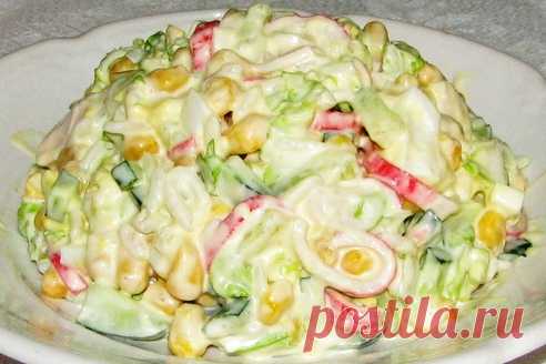Рецепт: Салат с крабовыми палочками и ананасом