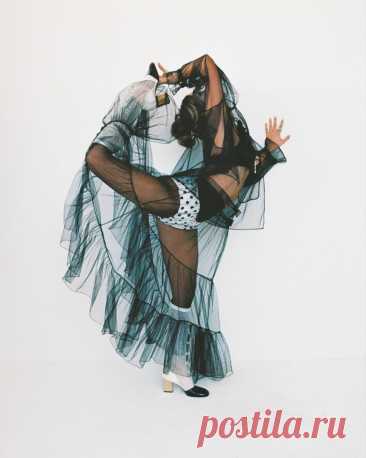 Подборка фотосессий звезд и знаменитостей 10.11.2025