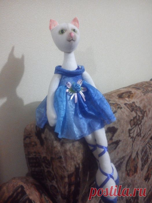 Кошка балерина. Моя работа.