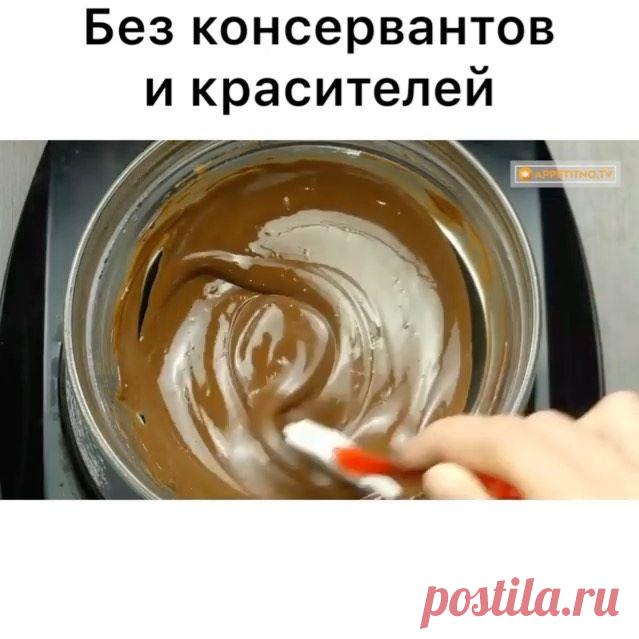 кто заберёт к себе рецепт в закладки📌, оставьте любой смайл в комментариях.
Хочу видеть тех, кому нравится то, что я делаю🙌🏽💫 Для меня это очень важно.
ᅠ
Автор @appetitnotv ❤️
⠀ 
Спешим поделиться с вами быстрым рецептом приготовления безумно вкусного пломбира с шоколадом. Мороженое получается воздушным и легким. Обязательно попробуйте, вам понравится!
⠀
Ингредиенты:
300 мл сгущенного молока
300 мл жирной сметаны или сливок
100 г черного шоколада
⠀
Приготовление:
1. На...