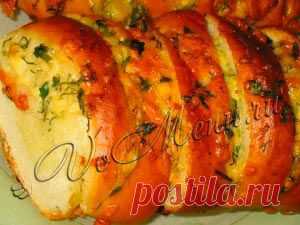 Вкуснейшая закуска "Запеченный батон с сыром и чесноком" | Кулинарные рецепты на VoMenu.ru