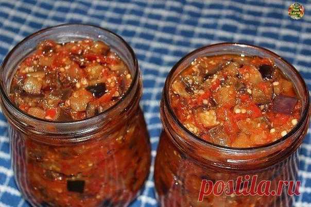 Хочу вам предложить заготовить на зиму остренькие, очень вкусные, с невероятным ароматом баклажаны по-грузински.

Готовятся совершенно просто, а результат - отличный. Советую! Из данного количества продуктов получится 2 пол-литровые баночки баклажанов.

Для приготовления баклажанов по-грузински на зиму понадобится: баклажаны - 1 кг; сладкий болгарский перец - 400 г; масло растительное - 100 г; чеснок - 1 головка; перец горький - 1 шт.; соль - по вкусу; сахар - 1 ст. л.; ук...