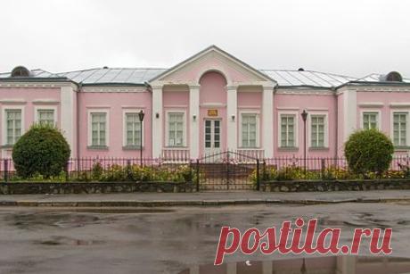 Украинскому городу вернули польское название. Верховная Рада Украины переименовала Новоград-Волынский, расположенный в 200 километрах к западу от Киева, в Звягель. Такое название город носил во времена Речи Посполитой и Великого княжества Литовского. За переименование высказались 260 из 345 украинских парламентариев. Звягель вошел в состав России в 1793 году.