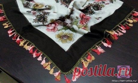 Бахрому для платка или шали можно легко сделать своими руками при помощи иголки и шелковых ниток. Смотрите небольшой фото мастер-класс.