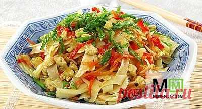 Курица с лапшой и овощами - кулинарный рецепт. Миллион Меню