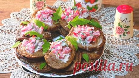 Сочные печёночные котлеты с кабачком, овощами и начинкой из моцареллы и брынзы.